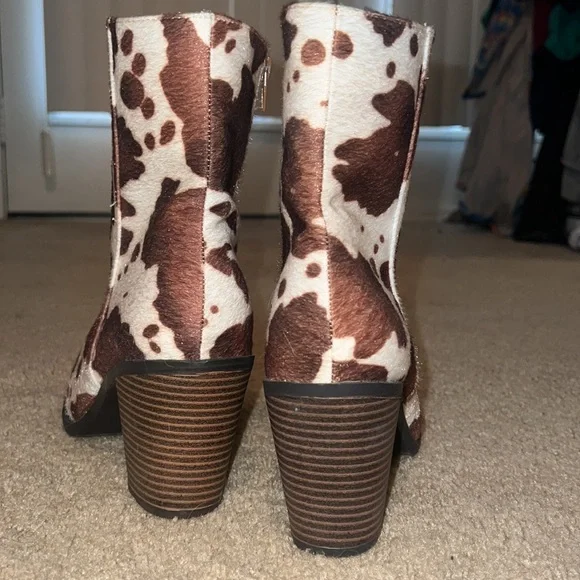 Stay Trendy Booties in Brown (cow hide ) - Picture 3 of 8